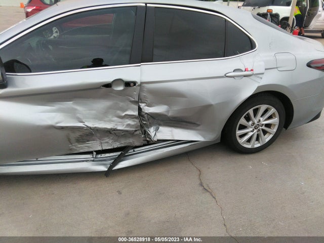 Toyota CAMRY LE 2022 4T1C11AK0NU640852 Image 7
