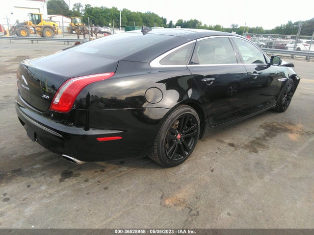 2015 JAGUAR XJ XJL PORTFOLIO VIN: SAJWA2GZ2F8V79124