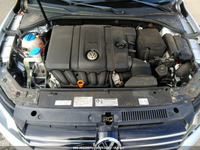 2013 VOLKSWAGEN PASSAT S VIN: 1VWAP7A33DC120572
