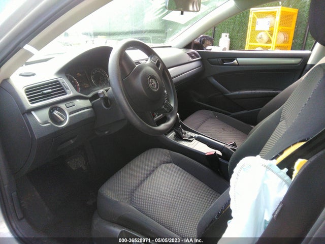 2013 VOLKSWAGEN PASSAT S VIN: 1VWAP7A33DC120572