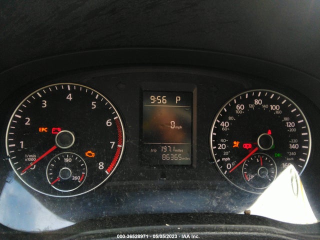 2013 VOLKSWAGEN PASSAT S VIN: 1VWAP7A33DC120572