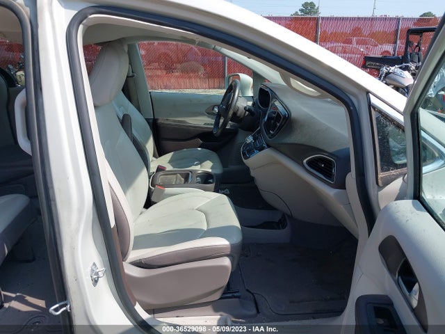 2C4RC1BG2HR795178 Chrysler Pacifica Touring-l