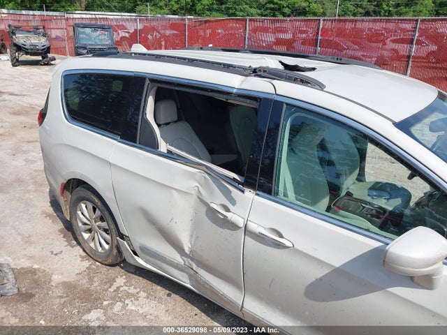 2C4RC1BG2HR795178 Chrysler Pacifica Touring-l