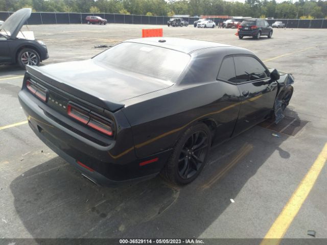 2C3CDZAG6JH110747 Dodge Challenger Sxt