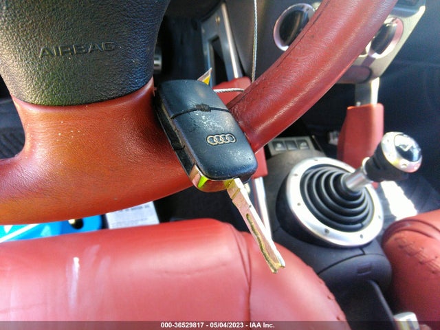 2001 AUDI TT VIN: TRUUT28N811037948