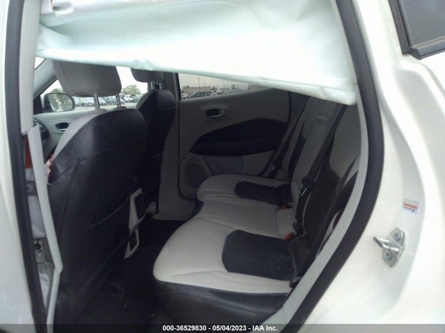 3C4NJDCB2JT146699 Jeep Compass Limited