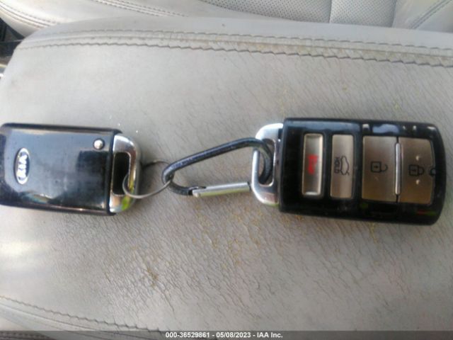 KNALN4D72G5209165 KIA Cadenza Limited