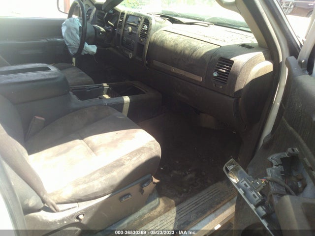 2011 CHEVROLET SILVERADO 1500 LT VIN: 3GCPCSE05BG330774