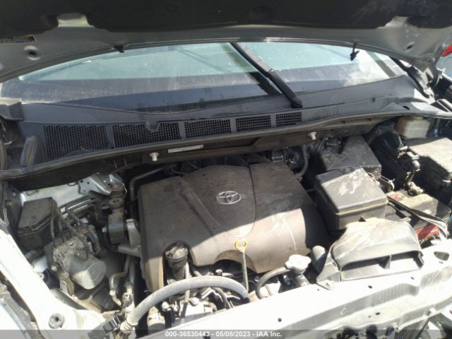 5TDKZ3DC9HS806495 Toyota SIENNA LE