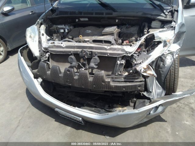 5TDKZ3DC9HS806495 Toyota SIENNA LE