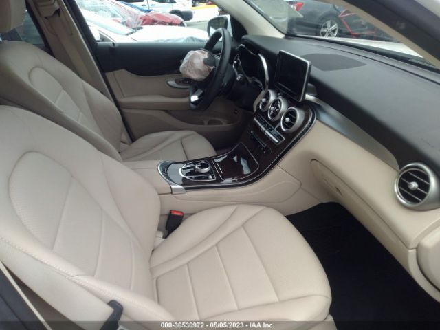 WDC0G4KB9HV010231 Mercedes-Benz Glc Glc 300