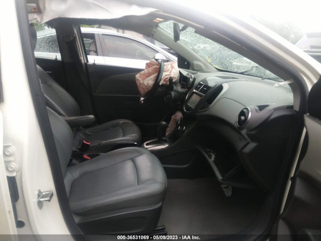 Chevrolet Sonic Ltz Auto 2015 1G1JE6SB8F4176151 Image 5