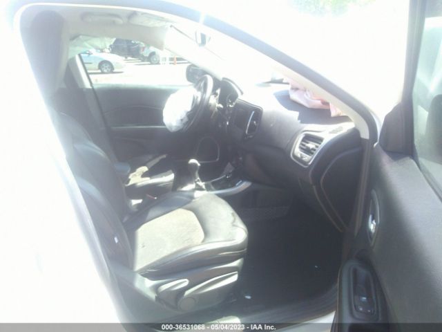 3C4NJDBBXJT150176 Jeep Compass Latitude