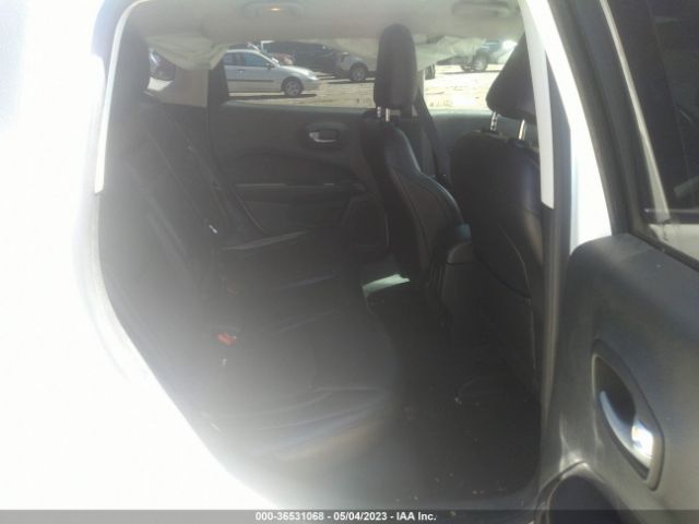 3C4NJDBBXJT150176 Jeep Compass Latitude