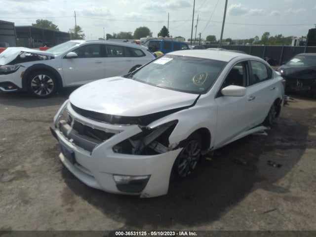 Nissan Altima 2.5 S 2015 1N4AL3AP0FC251543 Image 2