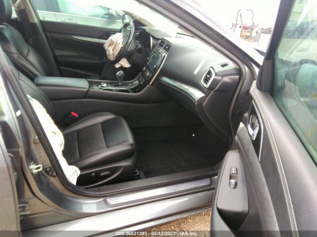 1N4AA6AP6JC368401 Nissan MAXIMA SV