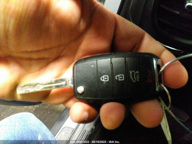 KIA SOUL + 2017 KNDJP3A51H7427685 Image 11