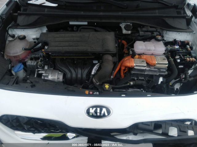 KNDCB3LC1M5471808 KIA NIRO LX
