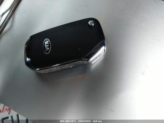 KNDCB3LC1M5471808 KIA NIRO LX
