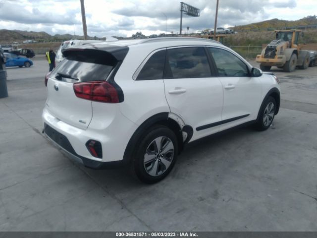 KNDCB3LC1M5471808 KIA NIRO LX