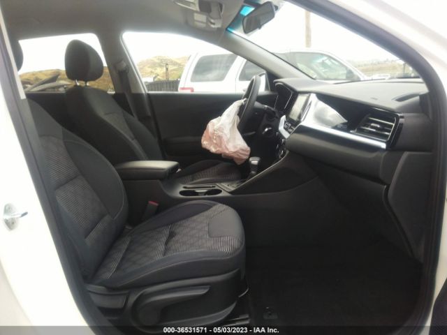 KNDCB3LC1M5471808 KIA NIRO LX