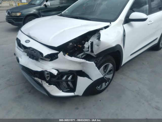 KNDCB3LC1M5471808 KIA NIRO LX