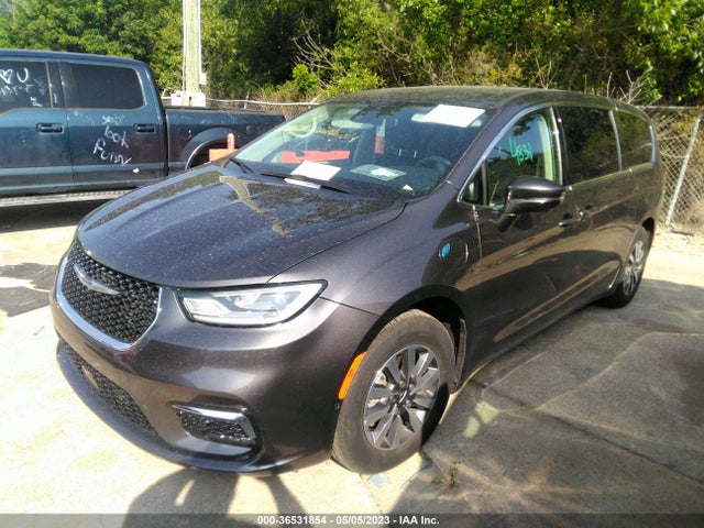 2022 Chrysler Pacifica Hybrid, VIN: 2C4RC1L73NR121082