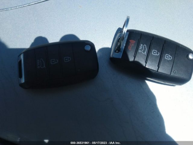 KNDJN2A21G7258904 KIA Soul Base