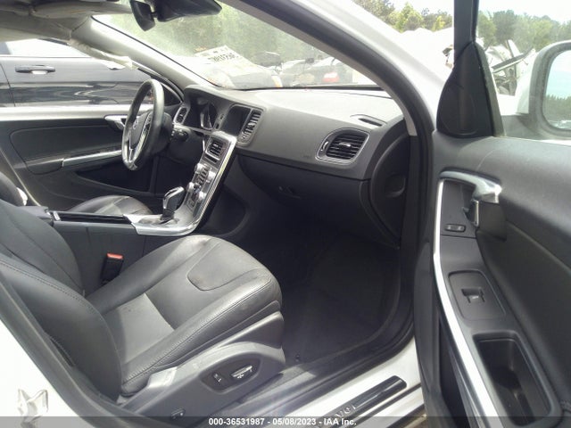 2017 Volvo V60, VIN: YV140MEK2H1372944