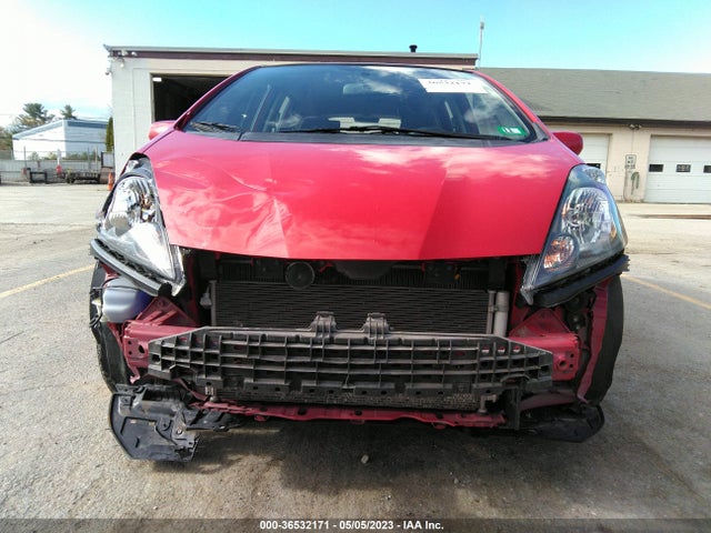2012 HONDA FIT VIN: JHMGE8H37CC021264