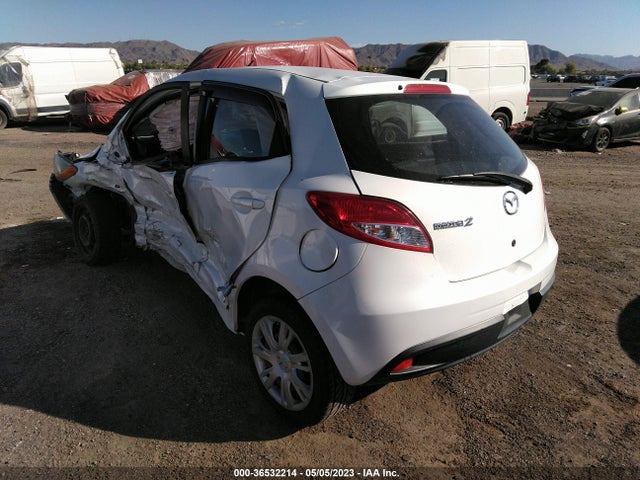 Mazda Mazda2 Sport 2014 JM1DE1KZ8E0186091 Image 3