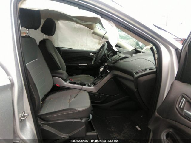 1FMCU9GX0EUE35640 Ford ESCAPE SE