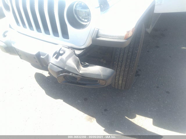 1C4HJXEG4KW674554 Jeep Wrangler Unlimited Sahara Altitude