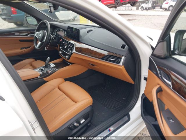 WBAJE5C33HG914400 BMW 5 Series 540i