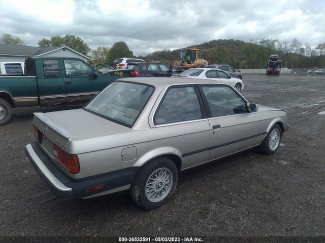 1988 BMW 325 IS AUTOMATIC VIN: WBAAA2302J8261672