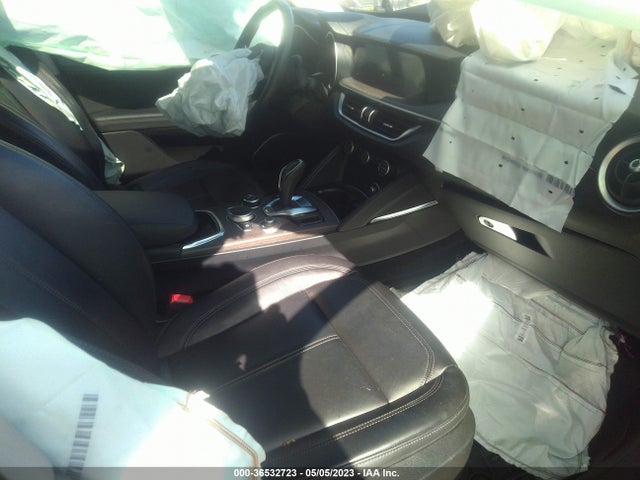 ZASPAKBN8L7C82732 Alfa Romeo STELVIO TI
