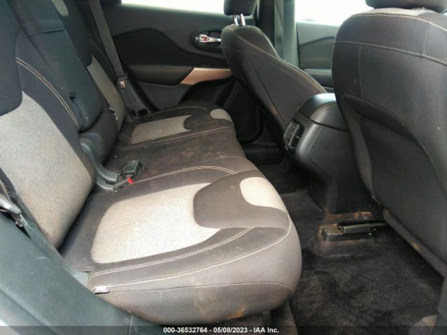 1C4PJMAB0HW605230 Jeep Cherokee Altitude