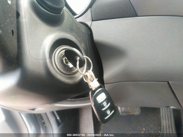 2016 HYUNDAI ELANTRA SE VIN: 5NPDH4AE8GH764946