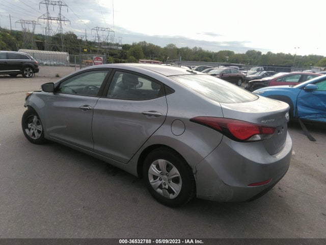 2016 HYUNDAI ELANTRA SE VIN: 5NPDH4AE8GH764946