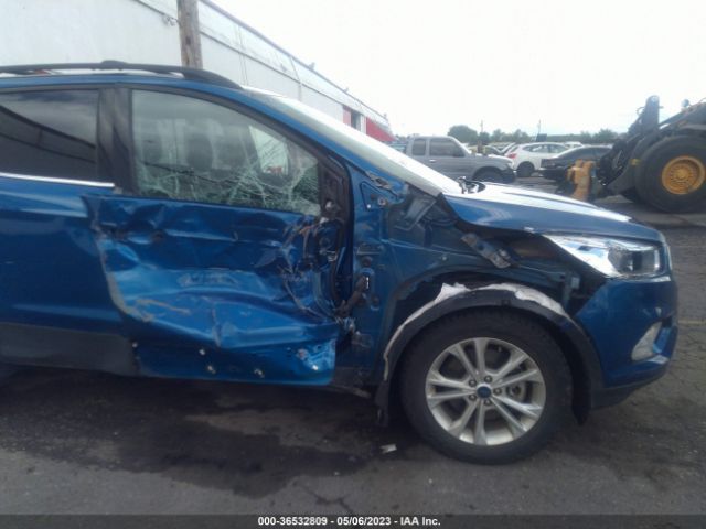 1FMCU9GD4KUB28909 Ford ESCAPE SE