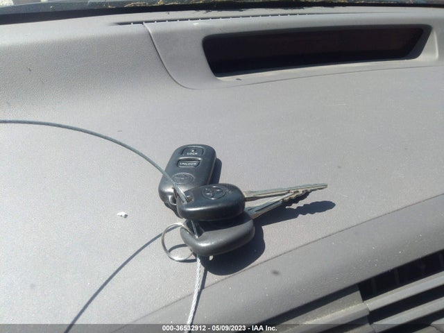 2001 TOYOTA PRIUS VIN: JT2BK12U710026730