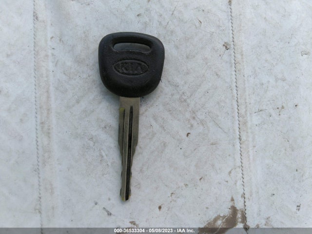 2004 KIA RIO VIN: KNADC125146315350