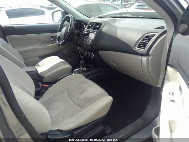 JA4AP3AU0HZ013948 Mitsubishi Outlander Sport 2.0