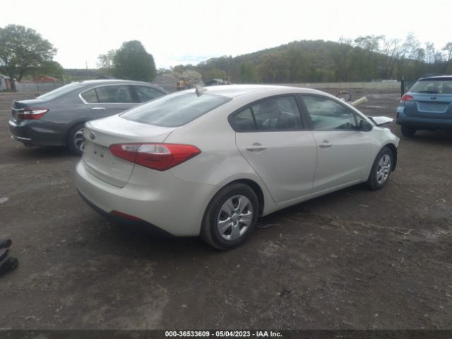KNAFK4A65F5286225 KIA FORTE LX