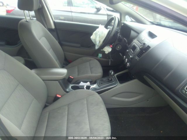 KNAFK4A65F5286225 KIA FORTE LX