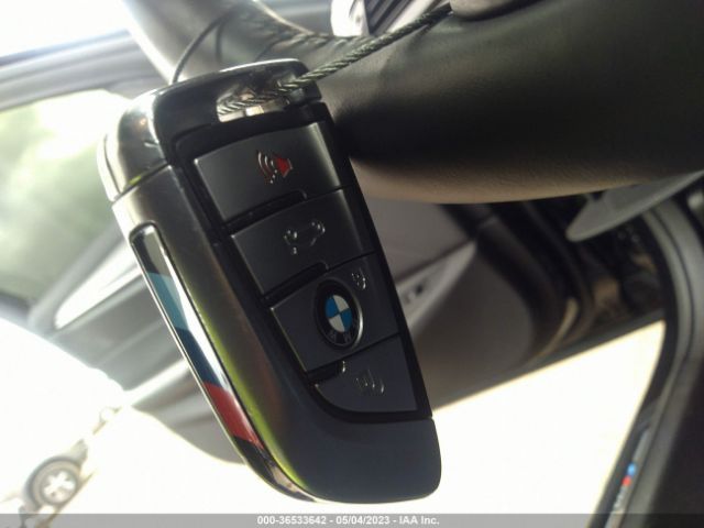 WBS83CH0XNCJ25005 BMW M5