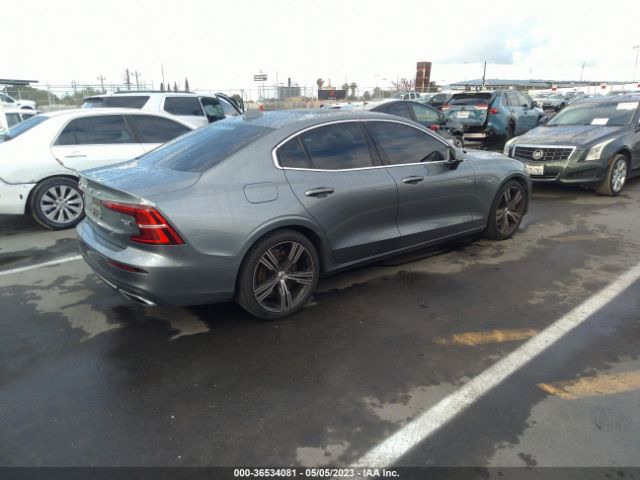7JRA22TL2KG010380 Volvo S60 INSCRIPTION