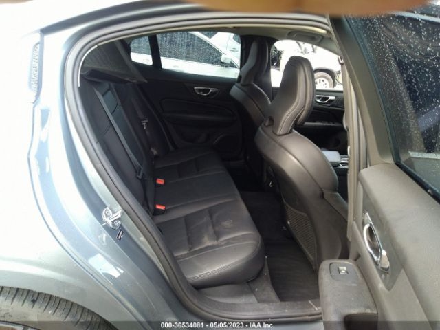7JRA22TL2KG010380 Volvo S60 INSCRIPTION