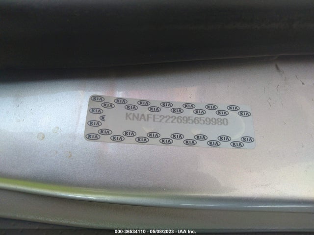 2009 KIA SPECTRA EX VIN: KNAFE222695659980