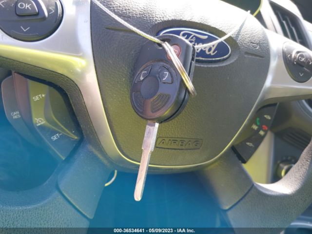 1FMCU0GX8EUA92815 Ford ESCAPE SE